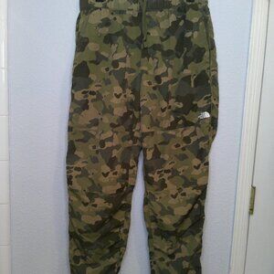The Northface Camo lite running climbing fishing pants medium